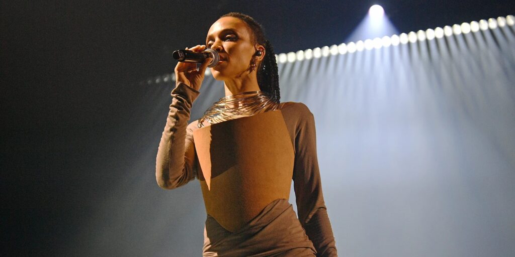 FKA twigs, Eusexua Tour, tour postponement, visa delays, North America tour, live music, concert update, New York show, Chicago show, Toronto concert, experimental pop, music news