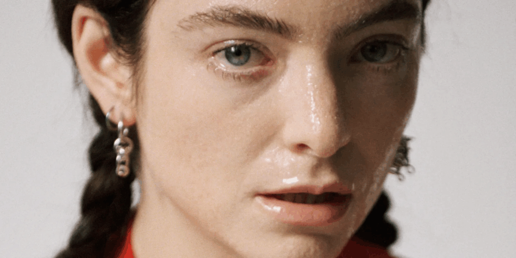 Lorde, What Was That, Washington Square Park, NYU, surprise performance, Melodrama Part Two, Jim-E Stack, Dan Nigro, new single review