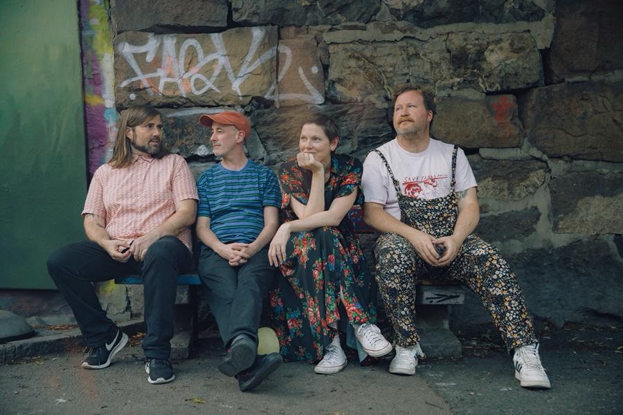 Allo Darlin’, Bright Nights, indie pop, new album 2025, UK tour 2025, Slumberland Records, Fika Recordings, Elizabeth Morris, My Love Will Bring You Home, indie music news, reunion albums, live music UK, new indie releases, Allo Darlin tour dates, October concerts UK, indie folk pop, music comeback