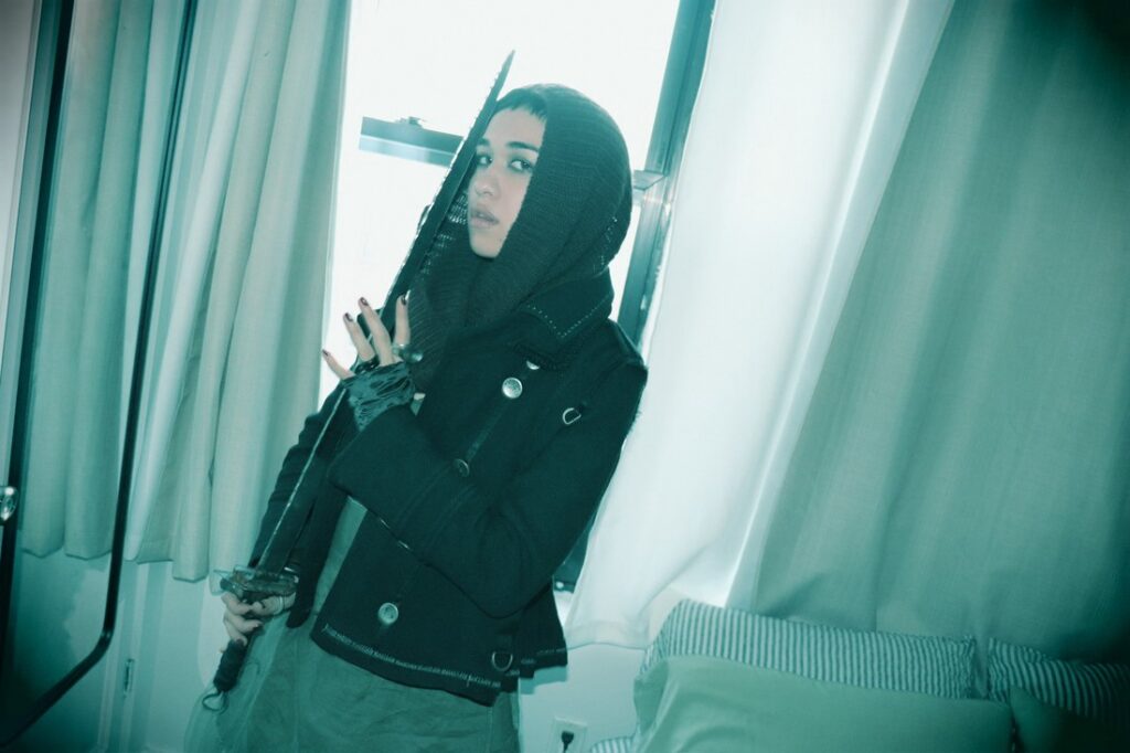 Swordes, Boyfriend La La La, Brooklyn music, underground pop, hyperpop, electronic music, live hardware set, female producers, new music 2025, alt pop, performance art, Paris concert, All In Festival 2025, new artist to watch, glitch pop, TikTok music, DIY electronic
