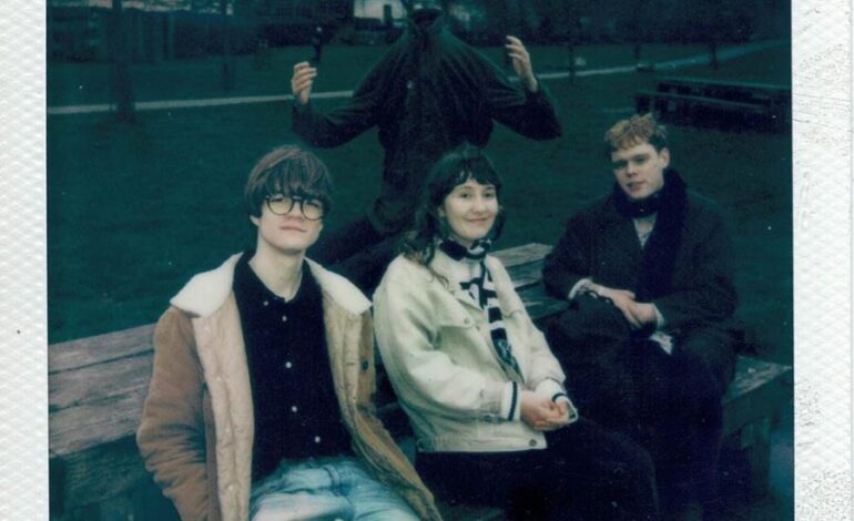 Autocamper Share New Single “Red Flowers” + Summer UK Tour