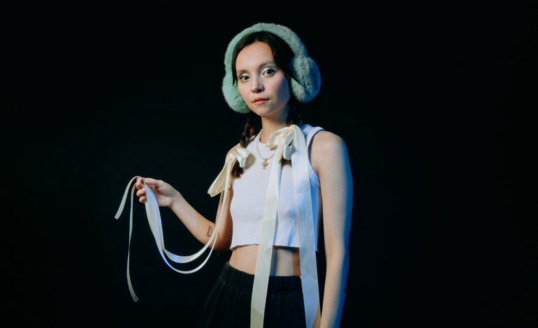 Sea Lemon Emerges with Hauntingly Lush Debut ‘Diving For A Prize’ + Summer Tour