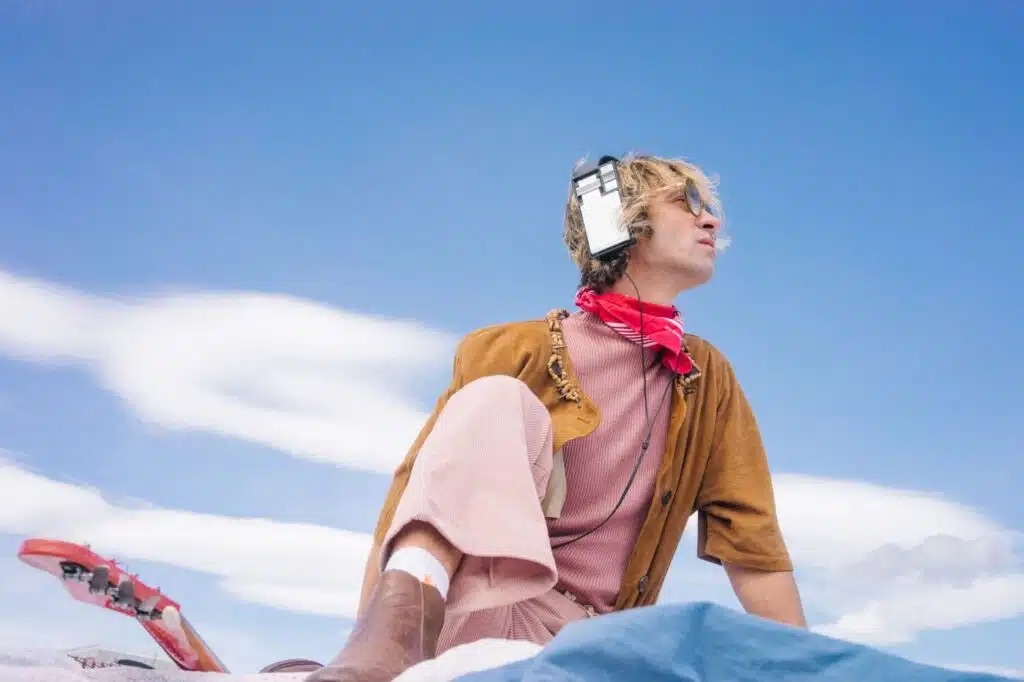 Pressyes, Sundrops, indie pop, psychedelic pop, Vienna music, analog synth, summer album, new music 2025