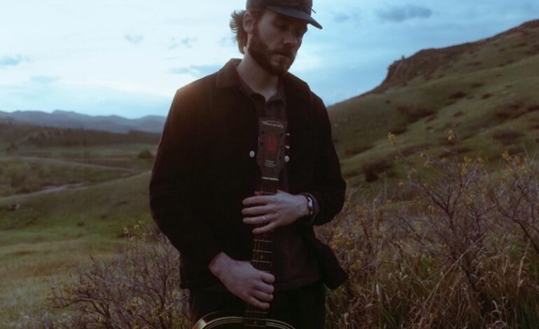 Hunter Metts Announces Debut Headline Tour ‘a crater wide tour’ – Tickets On Sale June 13!