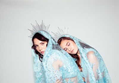 Close Harmonies:  Lily & Madeleine – “Just Do It”